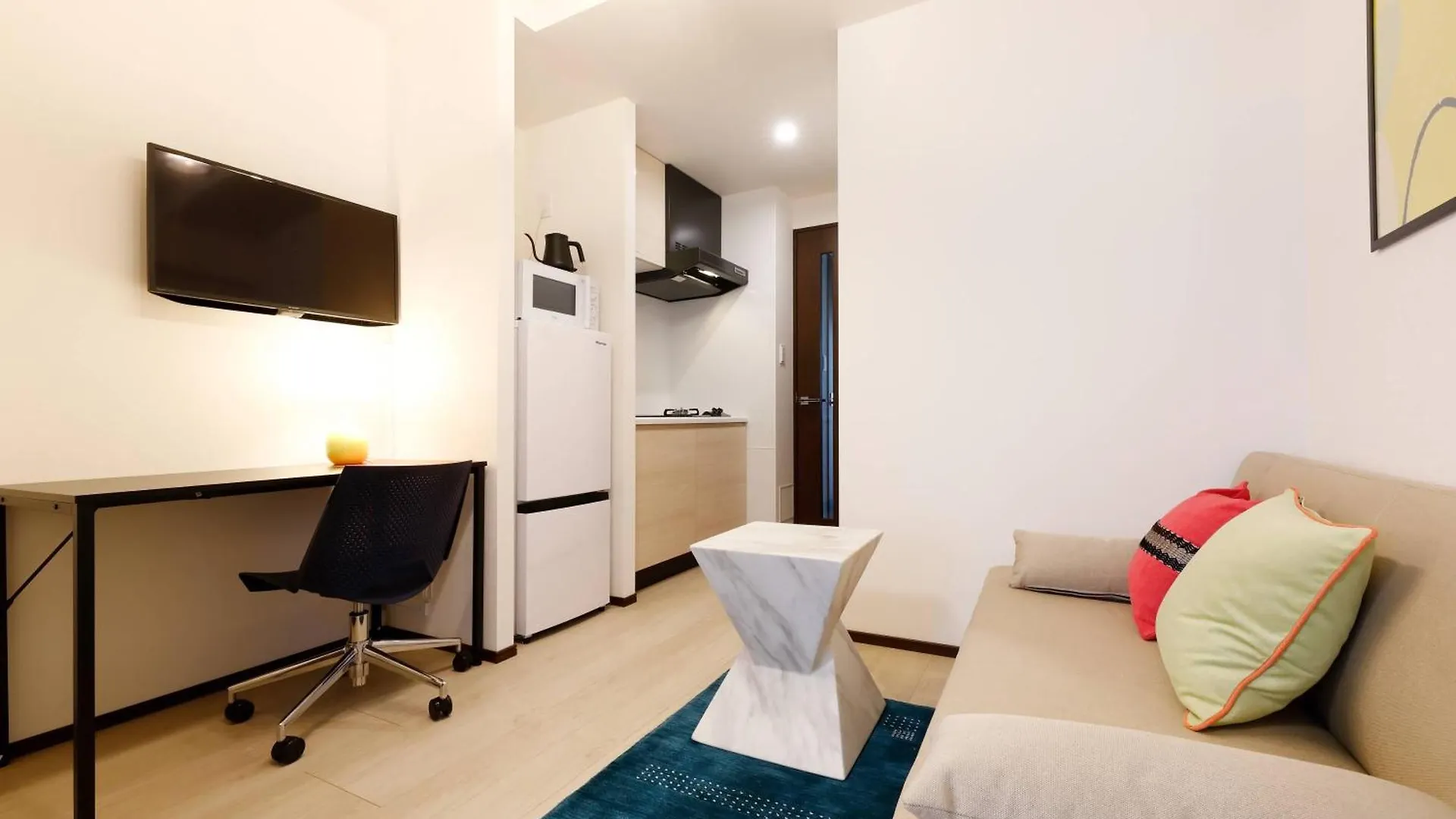 Mat Oshiage Apartment Tokyo